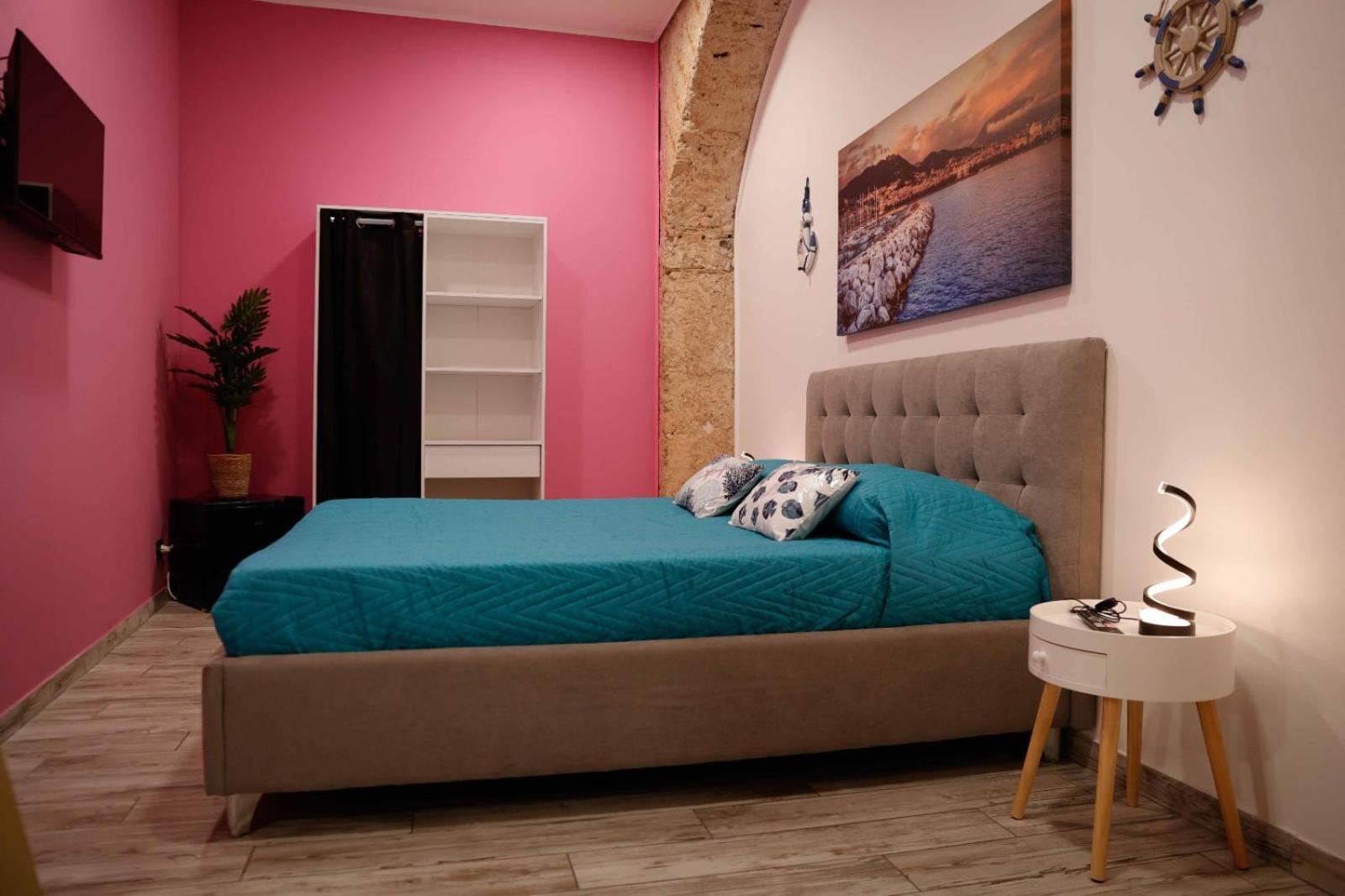 Stay In The Heart Of Salerno - Near The Duomo "La Finestra Sul Borgo" Exterior photo